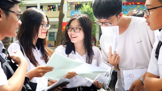 Thi tuyển sinh vào lớp 10 TP.HCM năm 2025: Dự kiến học sinh được đăng ký tối đa 8 nguyện vọng